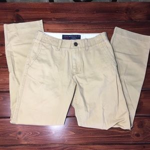 Men’s American Eagle khakis